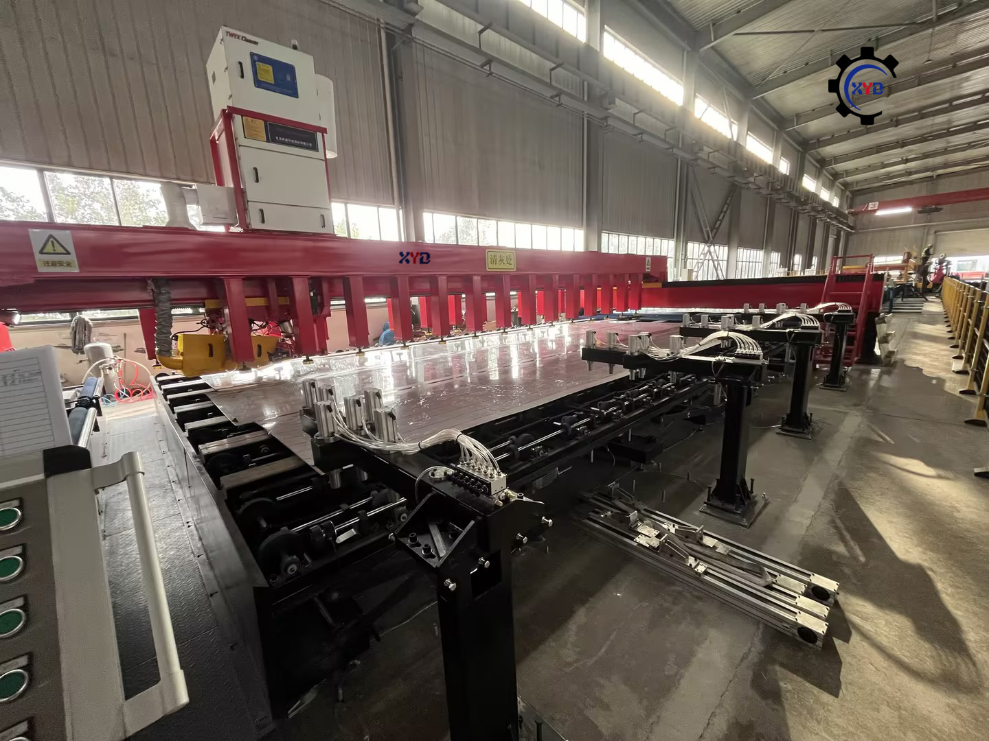 flat-plate-weld-seam-rolling-and-polishing-machine2 flat-plate-weld-seam-rolling-and-polishing-machine2